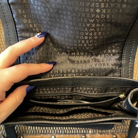 Kate spade cross body bag with tassel and gold accents - Picture 5 of 6
